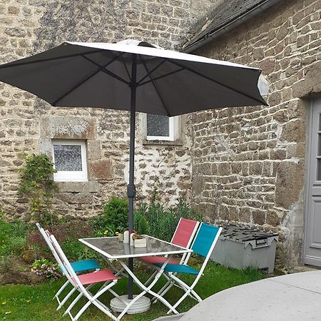 Wildberry Cottage Orgères-la-Roche المظهر الخارجي الصورة